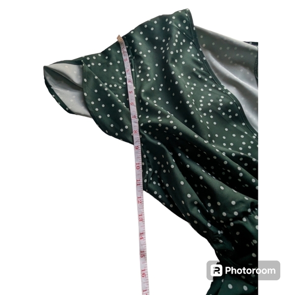 Elegant Green and White Polkadot Maxi Dress - Picture 4 of 10